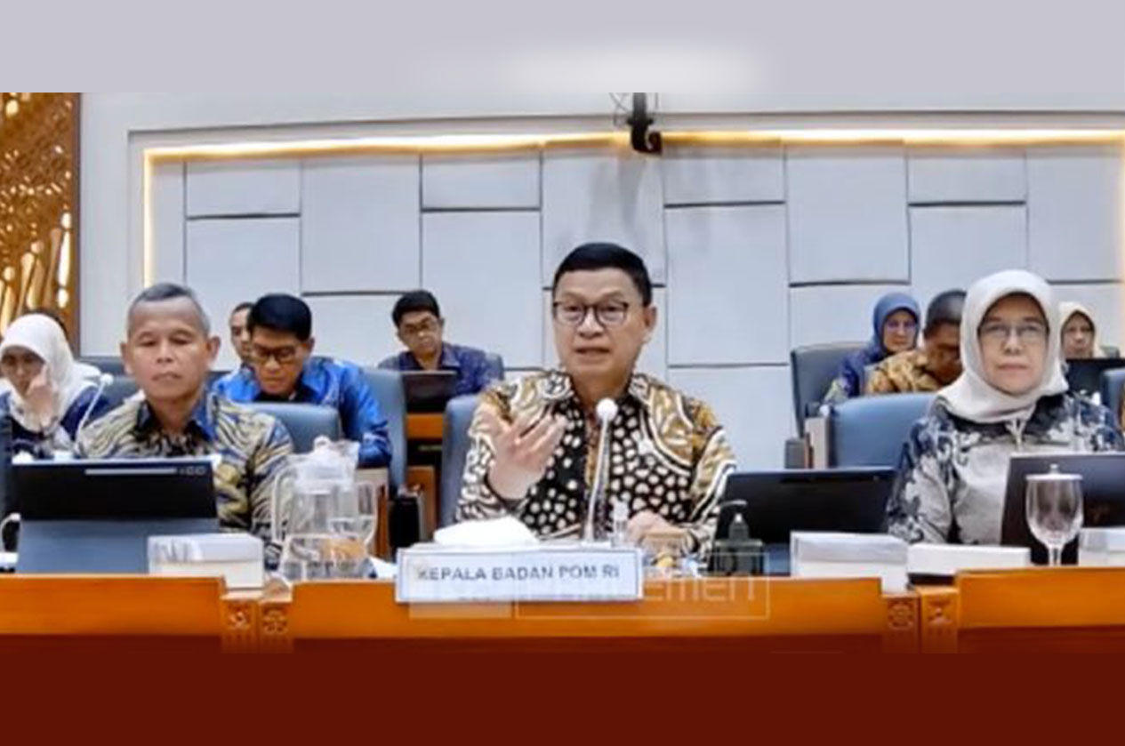 Kepala Badan POM RI Taruna Ikrar, dalam Rapat Dengar Pendapat (RDP) bersama Komisi IX DPR RI di Gedung Parlemen Jakarta, pada (15/5/2025).
