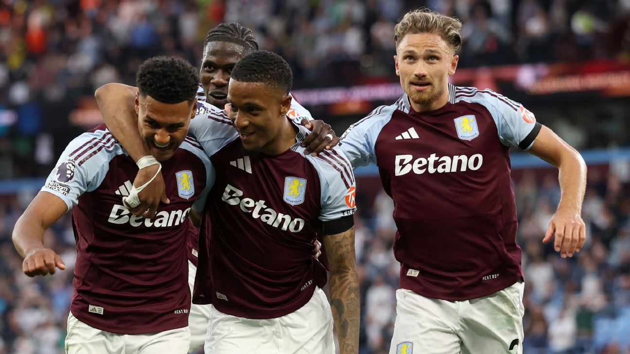 Selebrasi pemain Aston villa setelah kemenangan atas Tottenham Hotspur di Liga Inggris