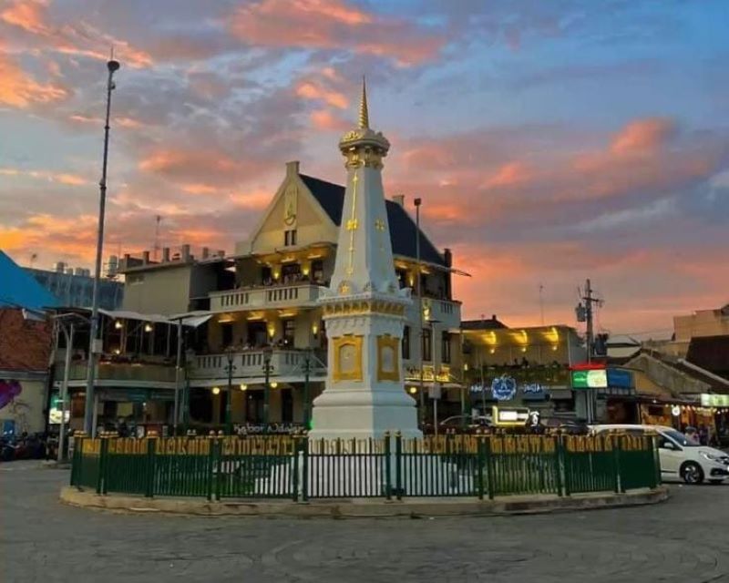 Tugu Jogja.