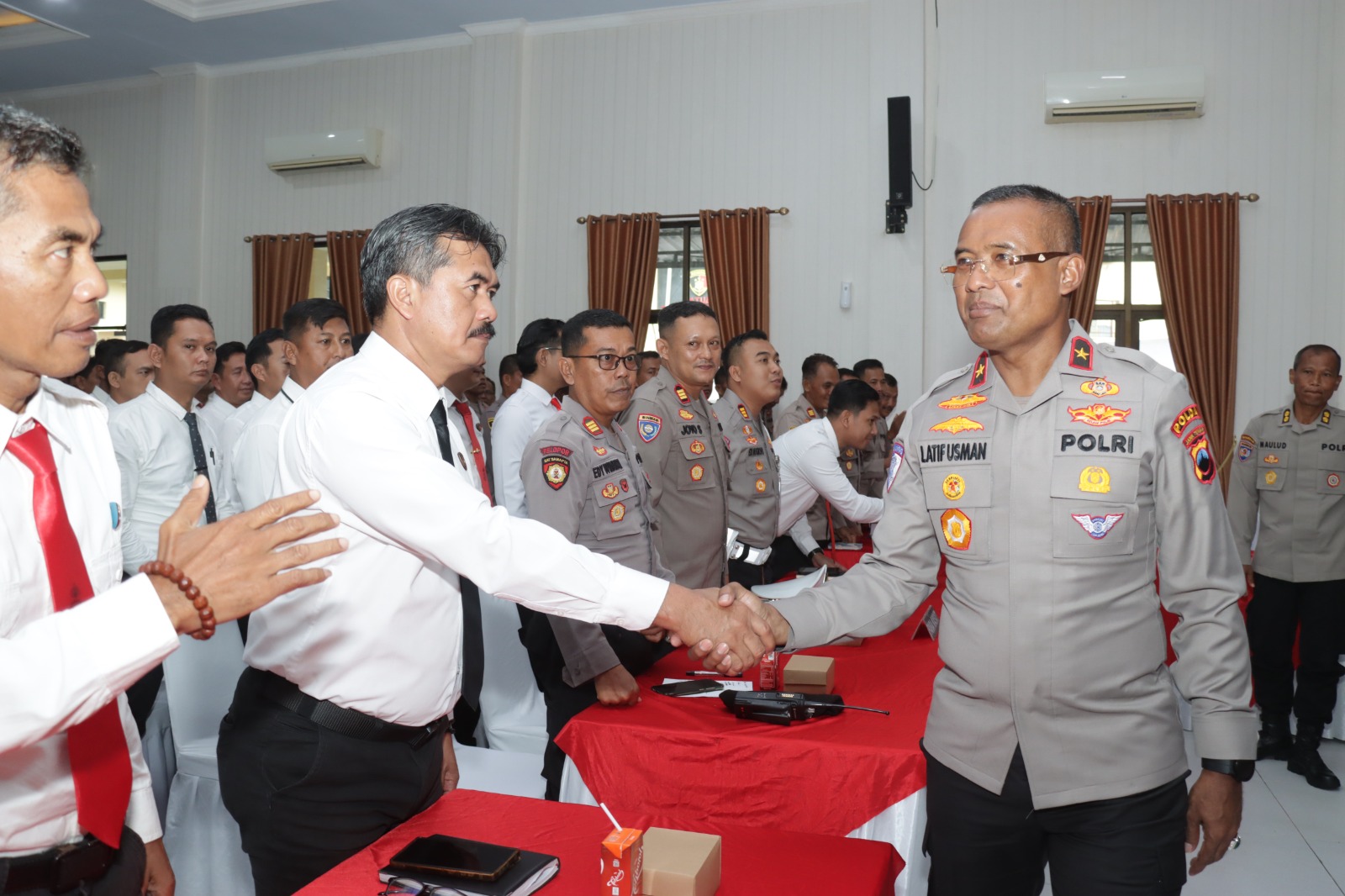 Wakapolda Jawa Tengah Brigjen Pol Latif Usman berkunjung ke Polres Kebumen untuk memberikan arahan dan motivasi kepada Bhabinkamtibmas.