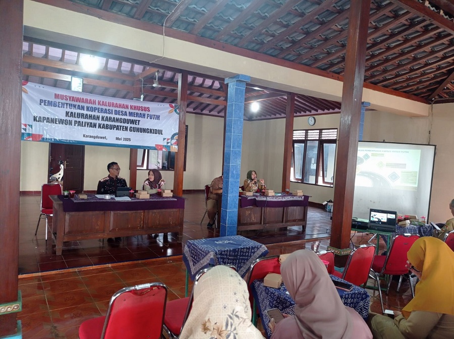 FOKUS: Musyawarah Khusus Kelurahan di Kalurahan Karangduwet, Kapanewon Paliyan, Gunungkidul Senin (19/5/2025).