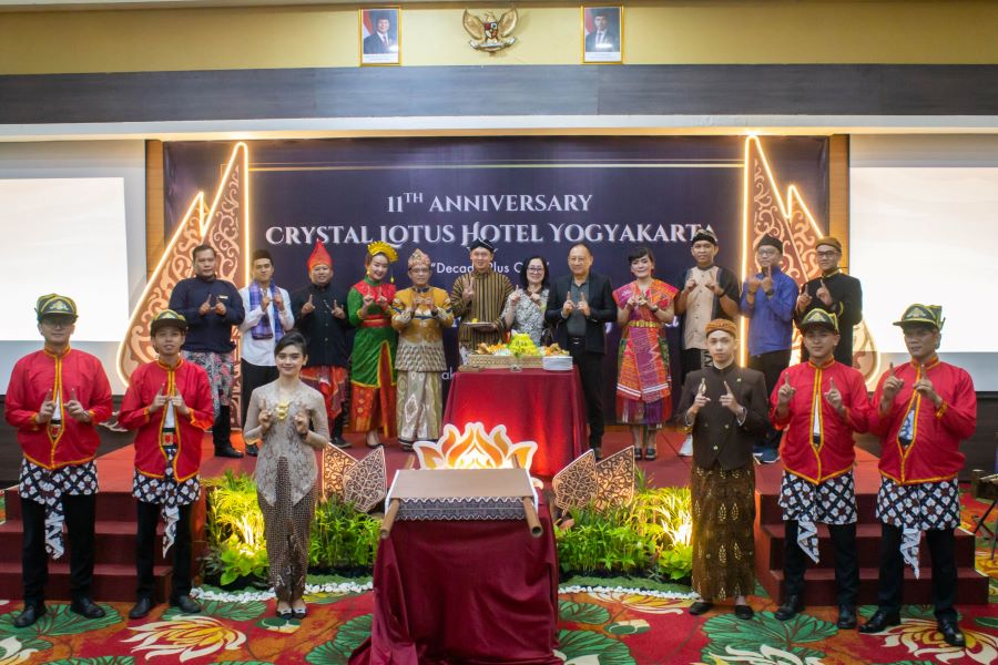 Crystal Lotus Hotel Yogyakarta merayakan anniversary yang ke-11 tahun tepat pada Kamis (15/5/2025)
