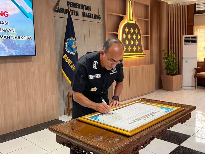 SIMBOLIS: Penandatanganan kesepakatan terkait dukungan pelaksanaan program P4GN oleh jajaran Forkopimda Kabupaten Magelang Jumat (23/5).
