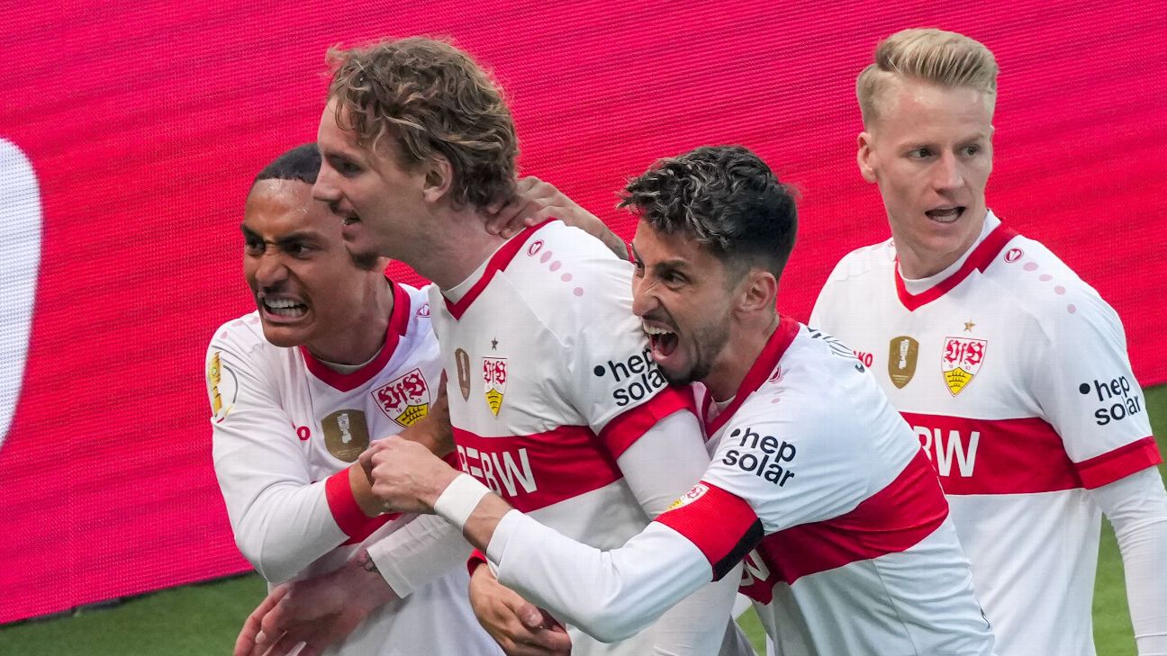 Selebrasi pemain VfB Stuttgart rayakan gol ke gawang Arminia Bielefeld dalam pertandingan final Piala Jerman