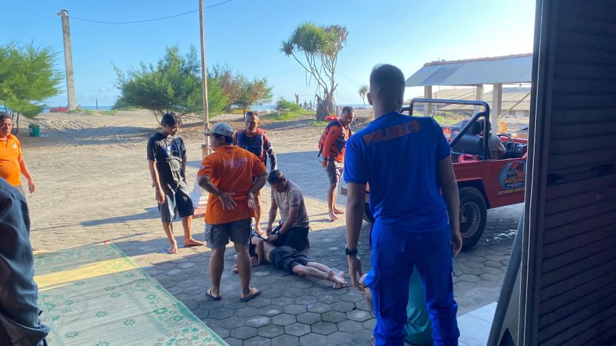 Laka Laut: Kondisi korban setelah terseret ombak di Pantai Parangtritis Kamis (29/5)