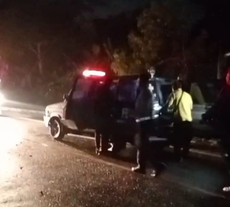 Korban kecelakaan dibawa ke RSUD Wonosari.