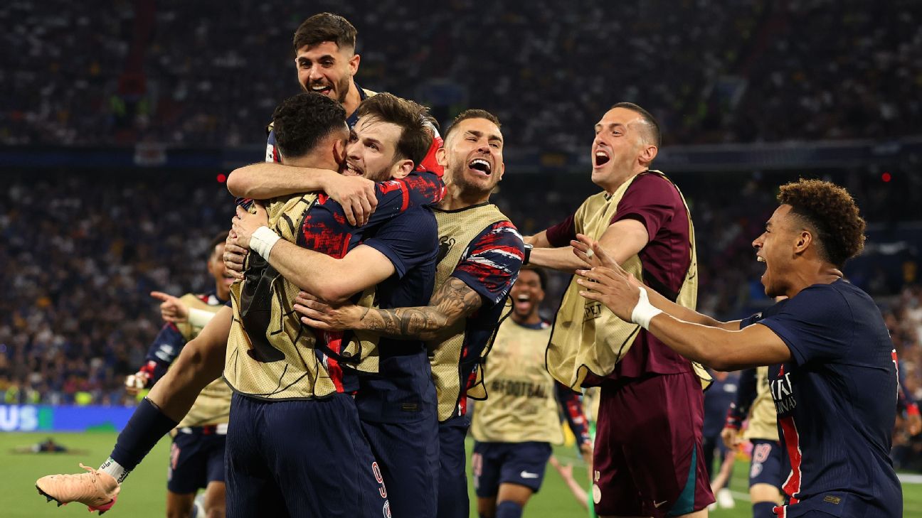 Para pemain PSG rayakan kemenangan atas Inter di Final Liga Champions