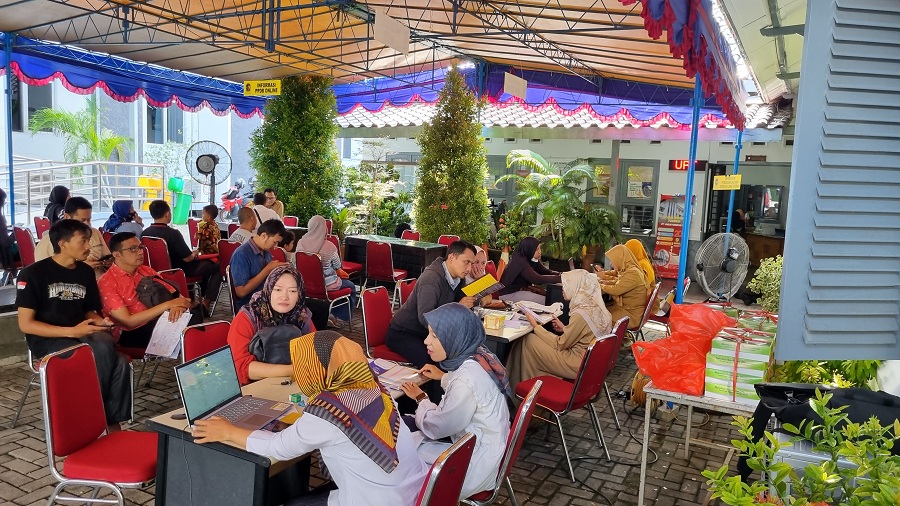 PROSES SELEKSI SPMB: Para orangtua siswa mendatangi Dinas Dikpora Kota Jogja untuk mengurus pendataan dan verifikasi&nbsp; ulang Senin (2/6/2025).