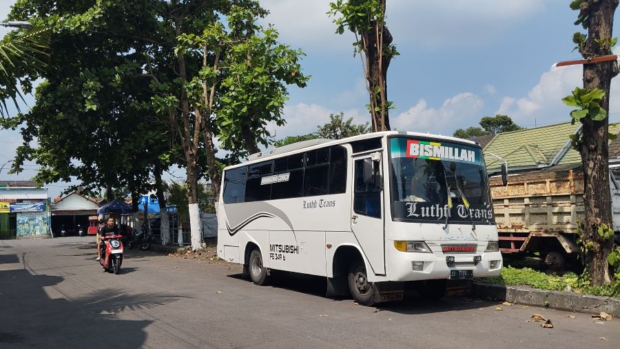 Ilustrasi salah satu contoh transportasi konvensional