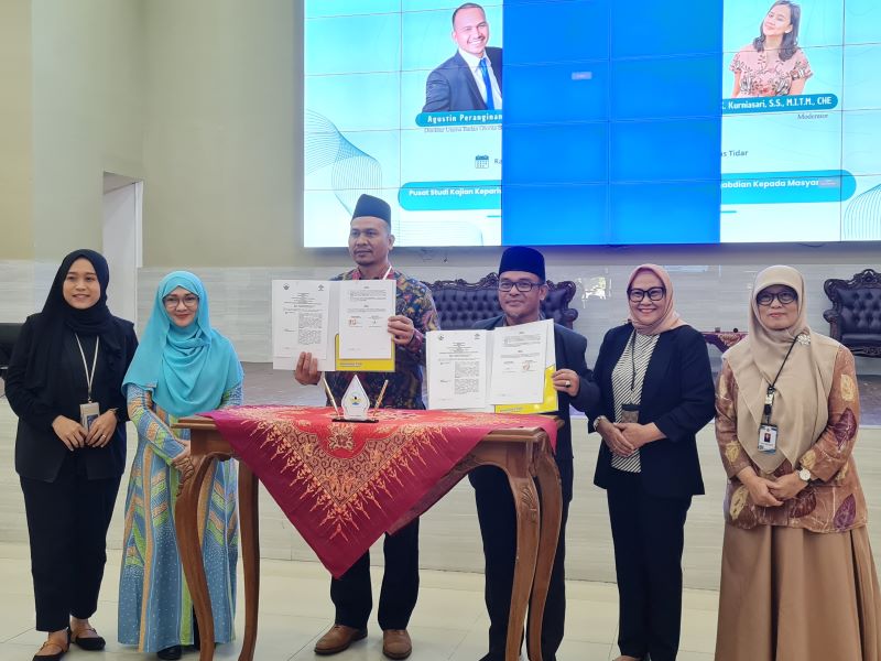SIMBOLIS: Penandatanganan kerja sama antara Untidar dengan Badan Otorita Borobudur (BOB) di GKU dr HR Suparsono, Rabu (4/6).