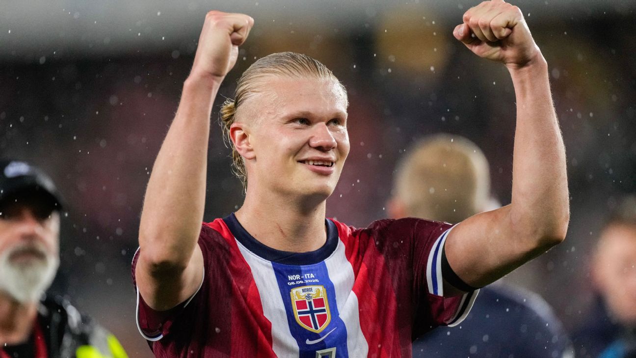 Selebrasi Erling Haaland setelah mencetak gol ke gawang Italia