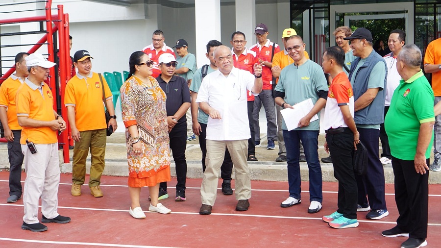 Ketua Umum KONI DIY KGPAA Paku Alam X saat meninjau venue Porda di Gunungkidul.