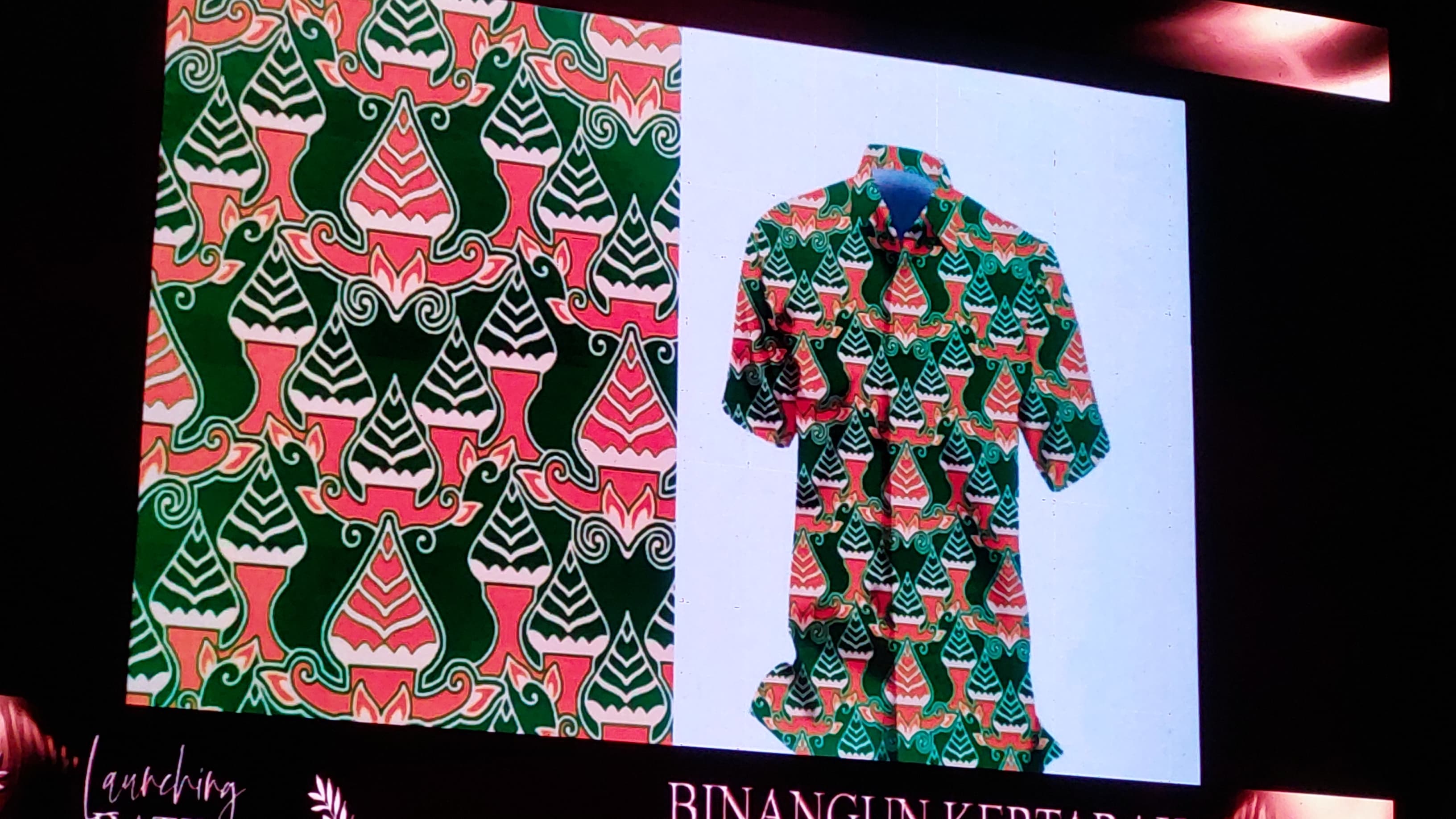 Batik Bingangun Kertoraharjo sebagai pengganti batik Geblek Renteng saat dilaunching Jumat (13/6) malam