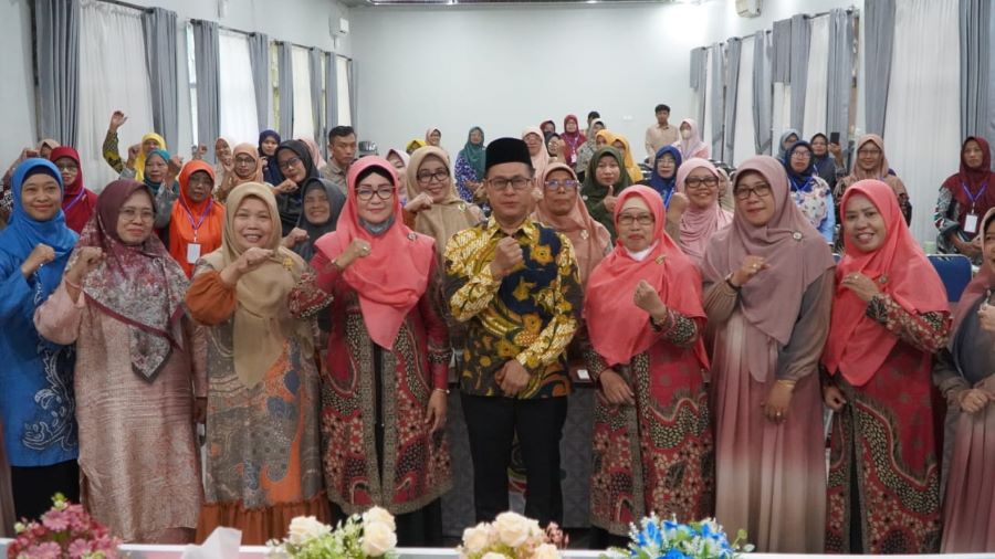 Bertempat di SD Al Mujahidin Wonosari, Sekolah Wirausaha Perempuan yang digagas PDA Gunungkidul diikuti 40 peserta dari 18 cabang Aisyiyah se-Kabupaten Gunungkidul.