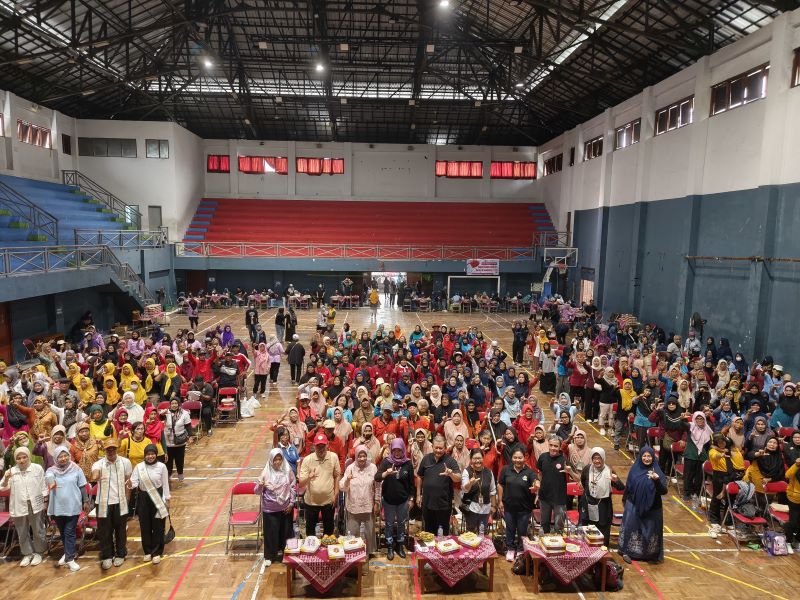 KOMPAK: Peringatan Hari Lanjut Usia Nasional (HLUN) di Gedung Olahraga Tridadi Jumat (20/6).