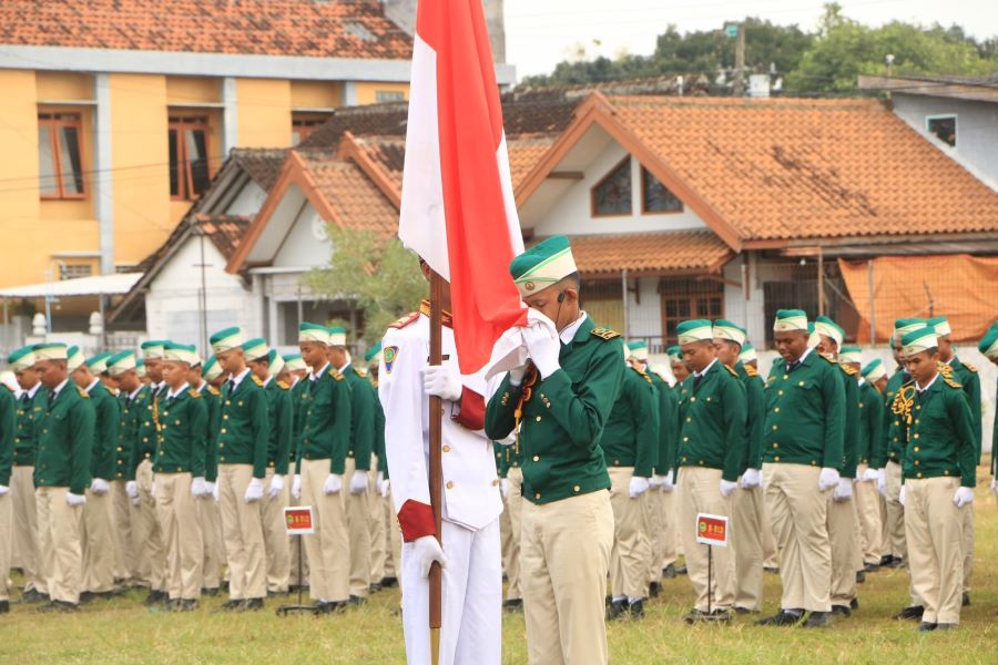 DILANTIK: Ratusan siswa SMKN 3 Jogja mengikuti pelantikan Taruna, Minggu&nbsp;(22/6/2025). Ini merupakan salah satu program wajib sekolah.