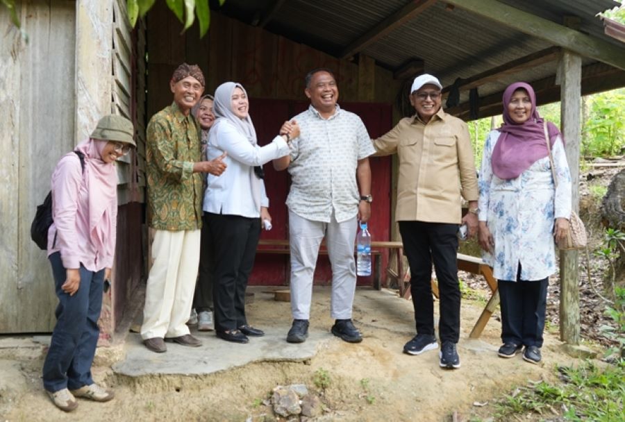 Bupati Sleman Harda Kiswaya saat di Konawe Selatan