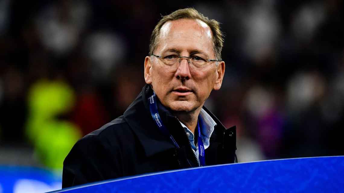 Pemilik Lyon, John Textor, gagal membujuk pihak berwenang Prancis untuk tidak menghukum klub dengan degradasi ke Ligue 2