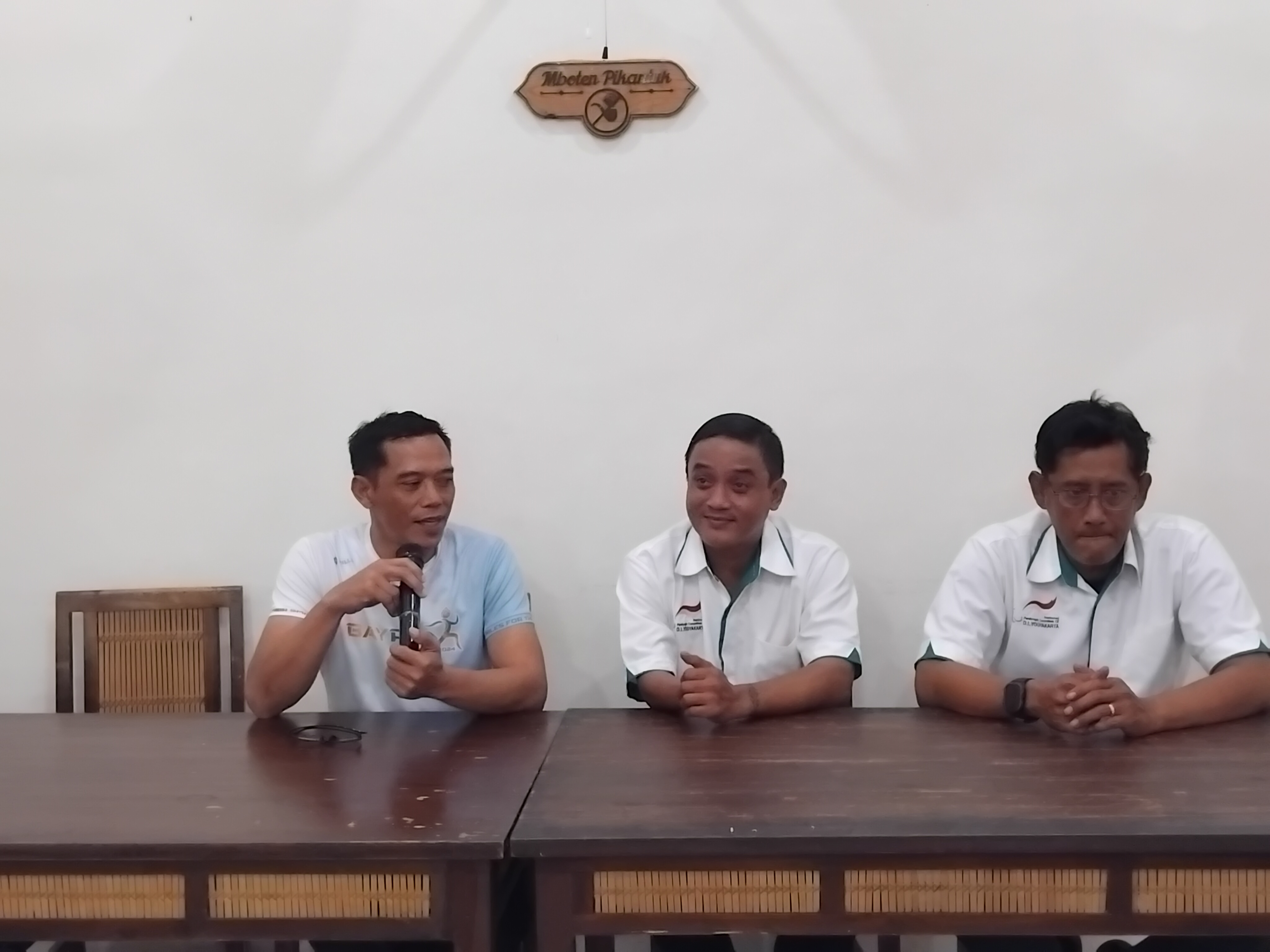 Sekjen NPCI Pusat Ukun Rukaendi saat mengunjungi NPCI DIJ.