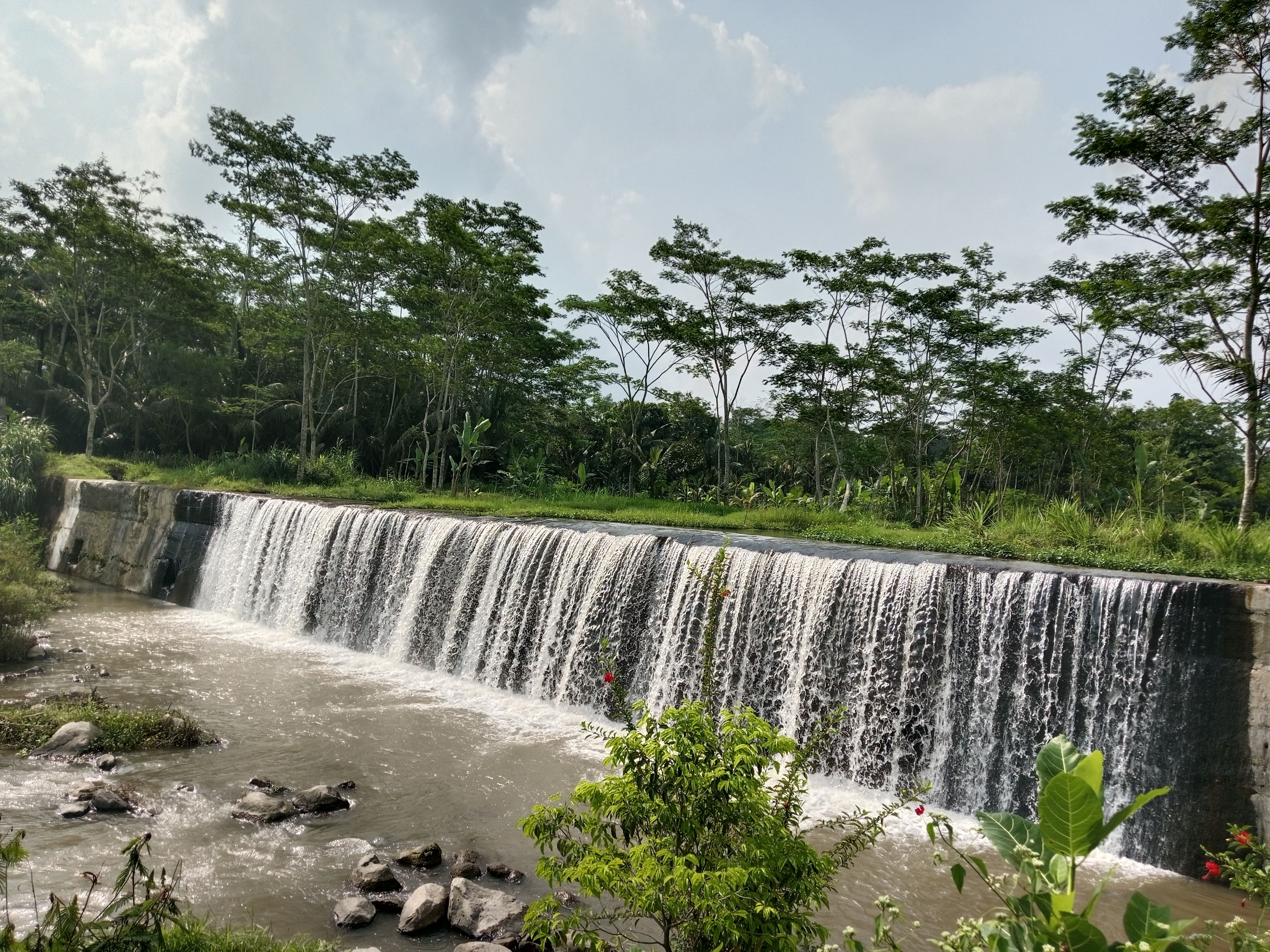 Wisata Grojogan Watu Purbo