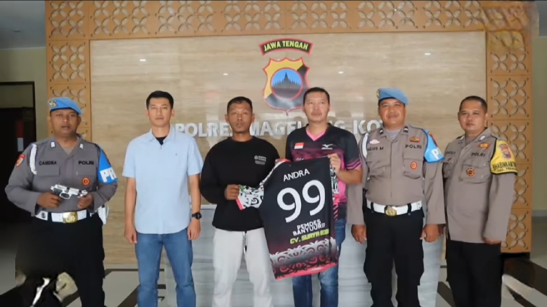 Pembonceng motor yang membawa pistol mainan, meminta maaf lewat akun Instagram Polres Magelang Kota.  &nbsp;