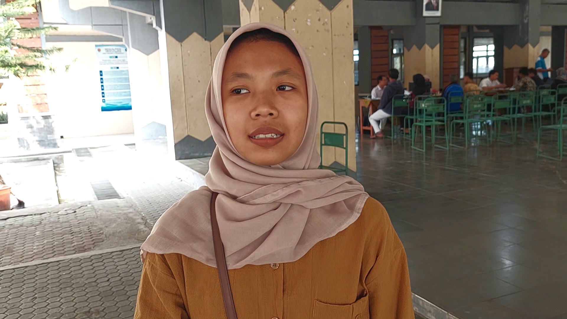 Anggi Aulia.