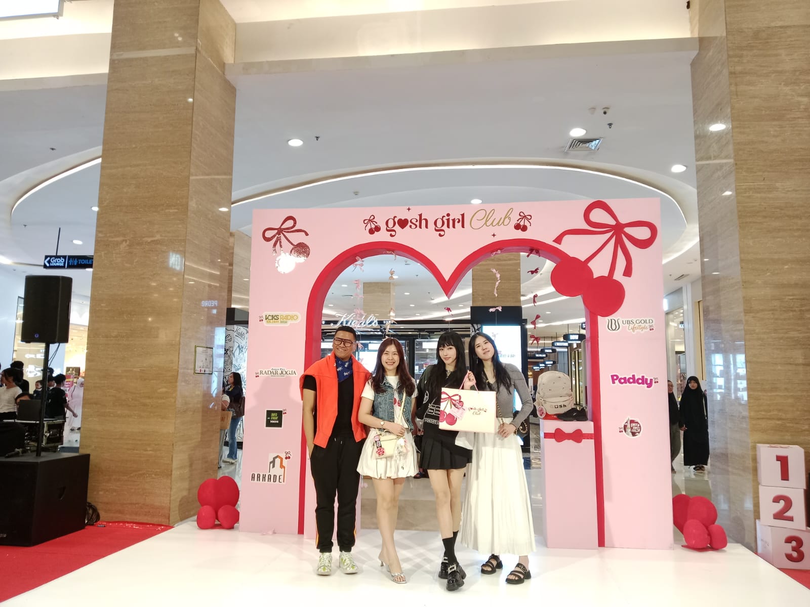 Kegiatan Gosh Girl Club di Pakuwon Mall Jogja, Minggu (29/6)