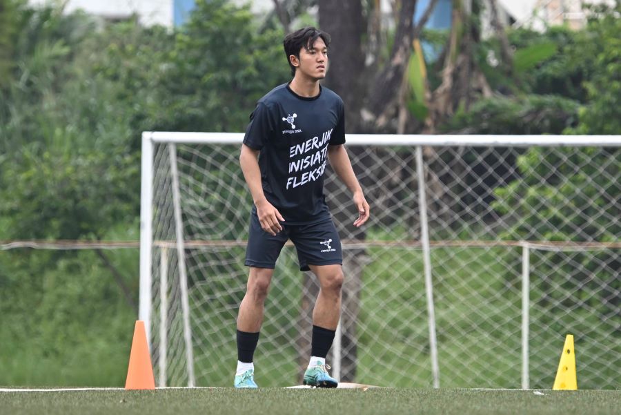 Raka Cahyana saat berlatih bersama tim Persija Jakarta.