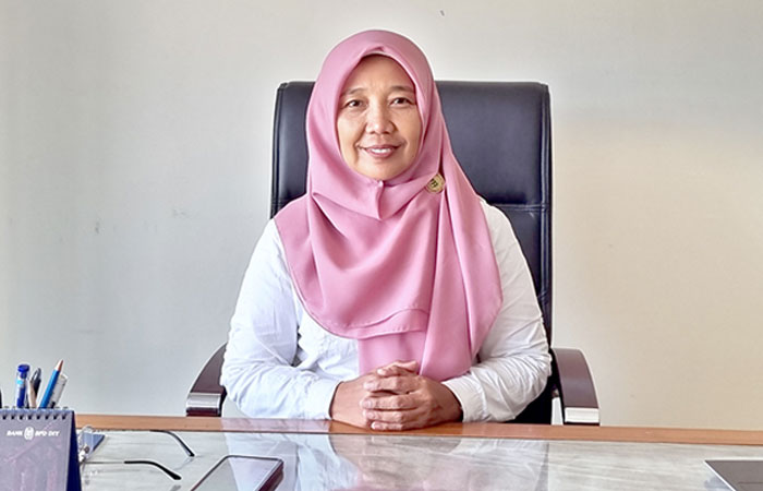 Kepala Bidang Pengembangan Bahan Pustaka dan Informasi DPAD DIY Dewi Ambarwati