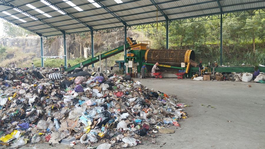 Sampah yang sedang dikelola di ITF Bawuran