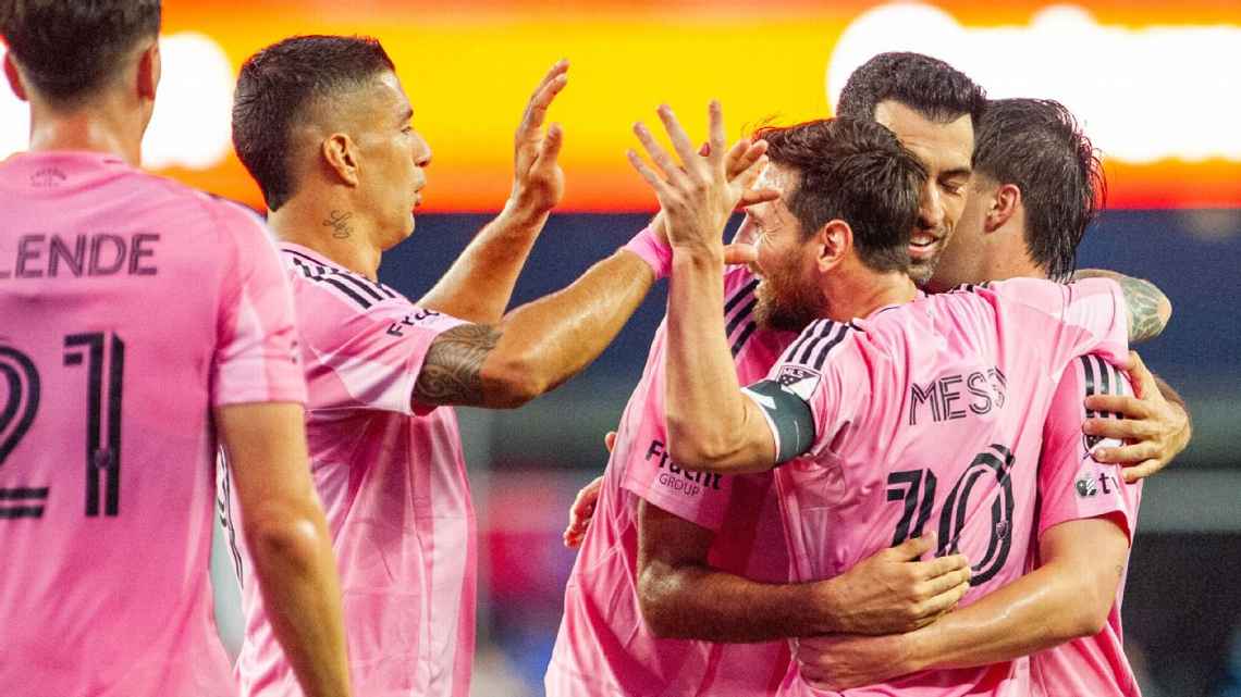 Selebrasi pemain Inter Miami setelah Lionel Messi mencetak gol ke gawang New England Revolution