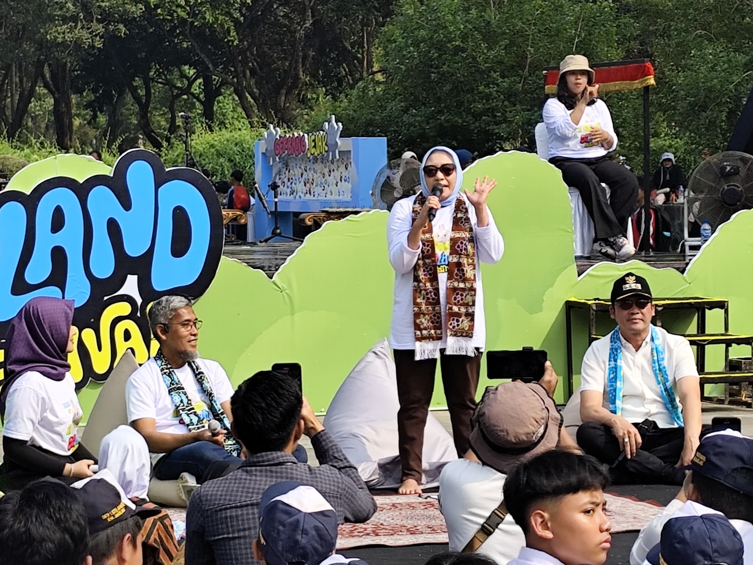 Lepas Ketergantungan pada Gadget  Hari Anak Nasional Jadi Panggung Kebudayaan dan Refleksi Keluarga