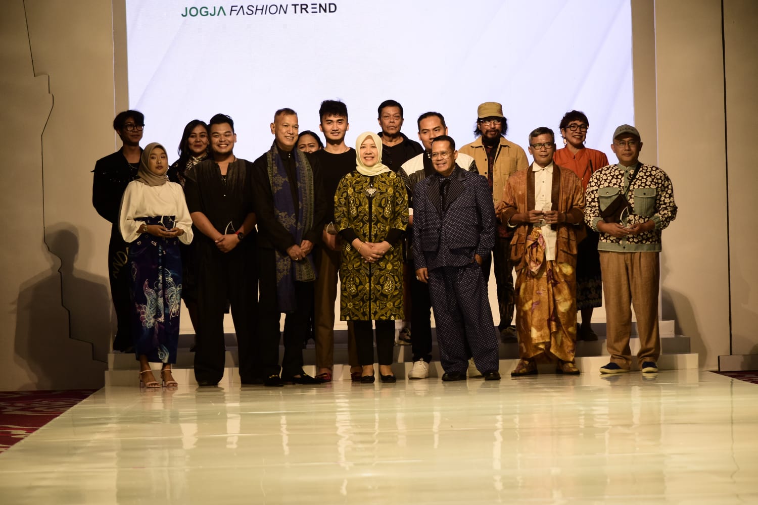 Jogja Fashion Trend 2025, Kolaborasi Produk Wastra UKM, Karya Desainer dan Perbankan&nbsp;