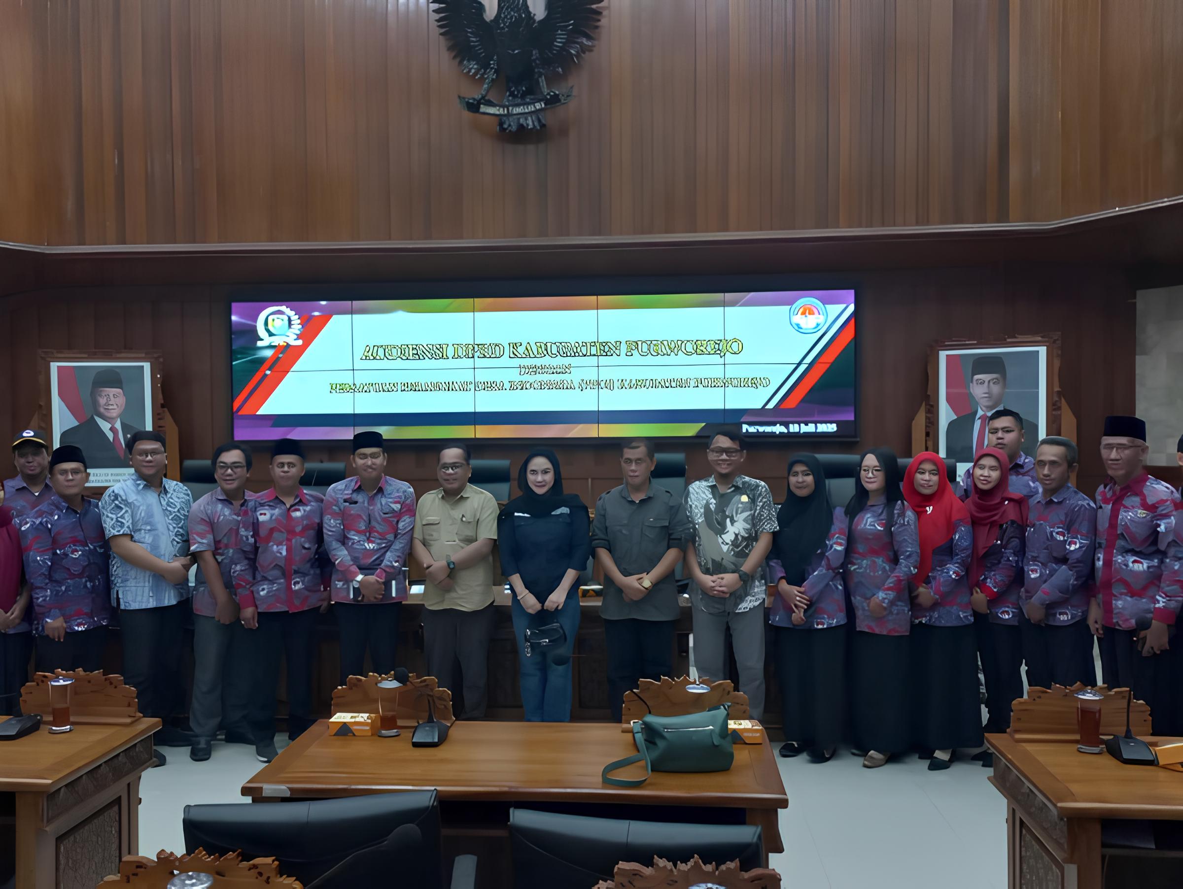 Komisi I DPRD Purworejo menerima audiensi PPDI Purworejo. Dalam pertemuan itu perangkat desa meminta ada peningkatan kesejahteraan lewat pemberian Siltap dan THR.