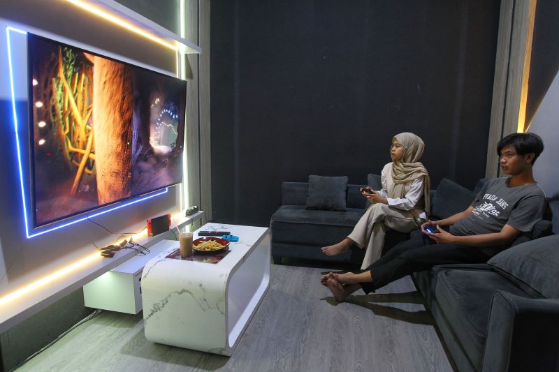 Pengguna bisa memilih ruangan bermain dari reguler hingga private.