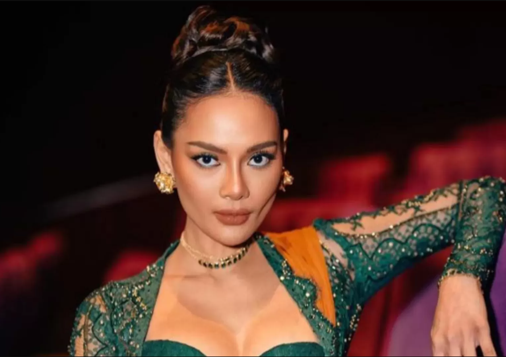 Erica Carlina Mengaku Hamil 9 Bulan di Luar Nikah