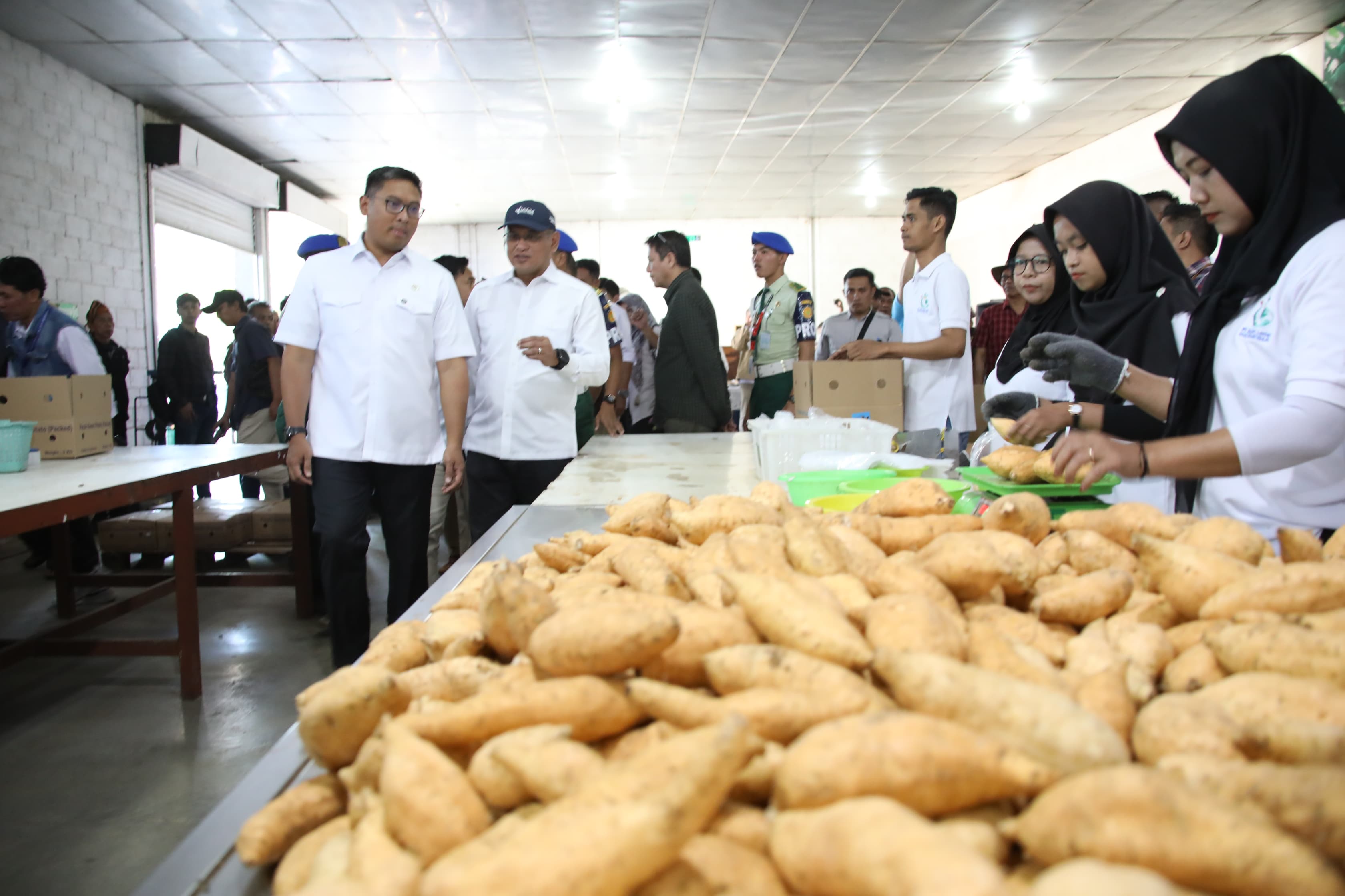 Wakil Menteri Pertanian (Wamentan) Sudaryono resmi melepas ekspor komoditas pertanian senilai Rp1,335 miliar