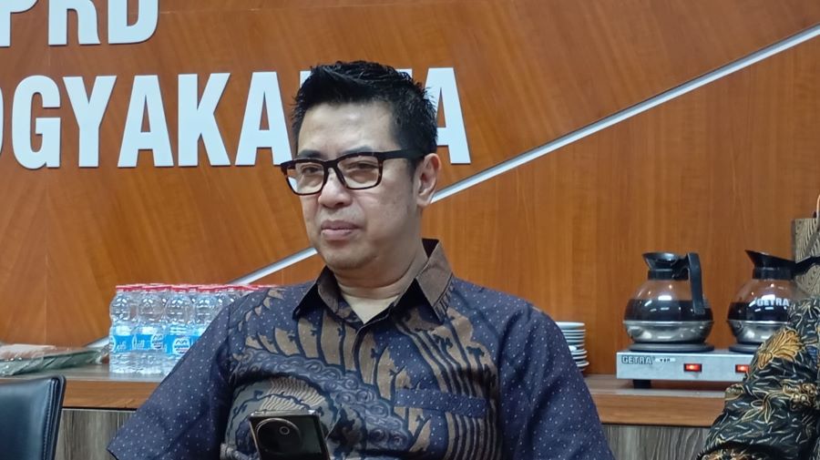 Wakil Ketua I DPRD Kota Jogja Sinarbiyat Nujanat saat ditemui di kantornya belum lama ini.