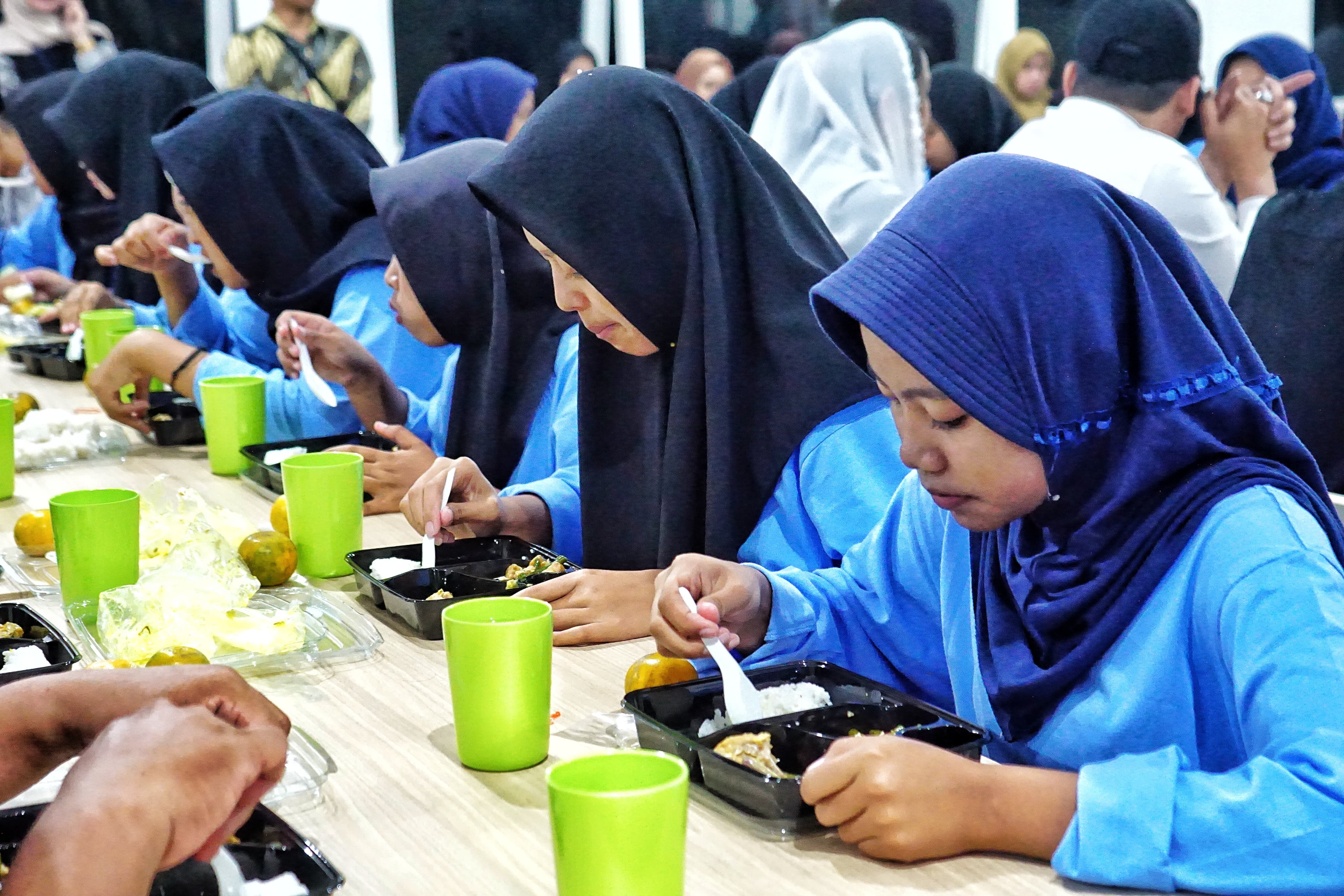 Siswa Sekolah Rakyat Menengah Atas (SRMA) 14 Magelang mulai tinggal di asrama.