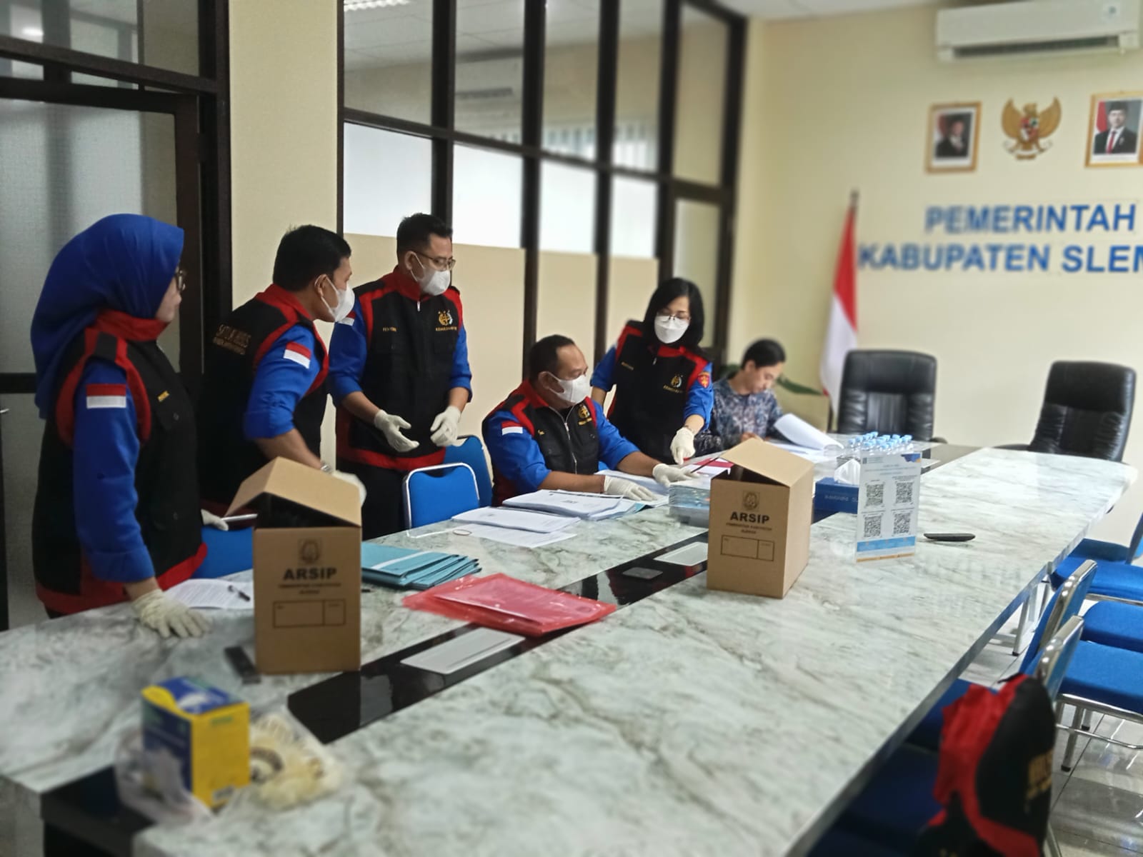 Proses penggeledahan Kantor Diskominfo Sleman