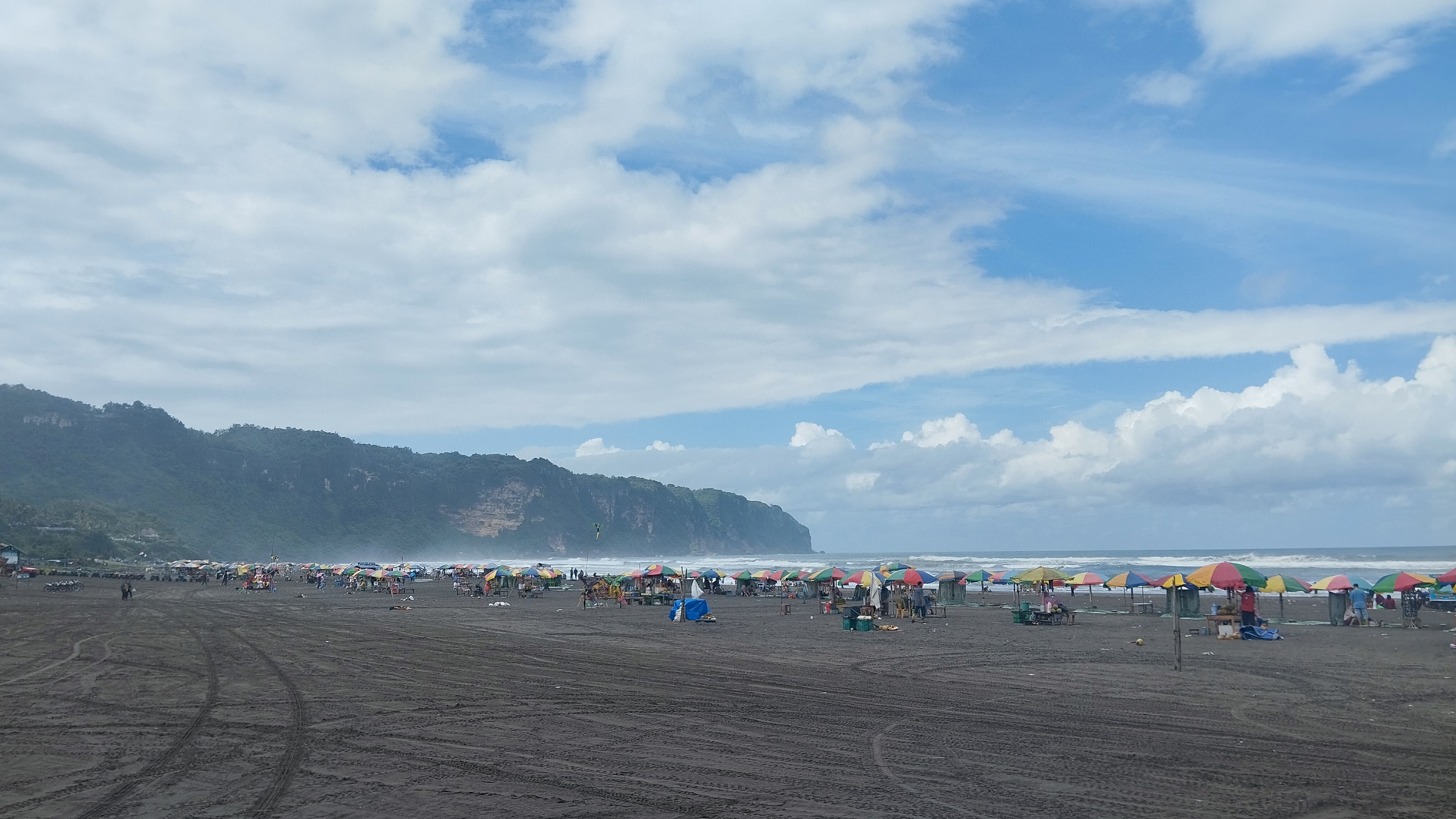 Ilustrasi Pantai Selatan yang ada di Bantul