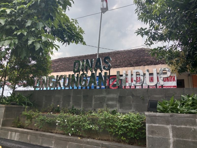 NAMPAK DEPAN: Kantor DLH Kabupaten Sleman yang menjadi tempat aduan masyarakat soal kebisingan.