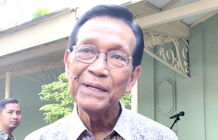 Gubernur DIJ Hamengku Buwono X