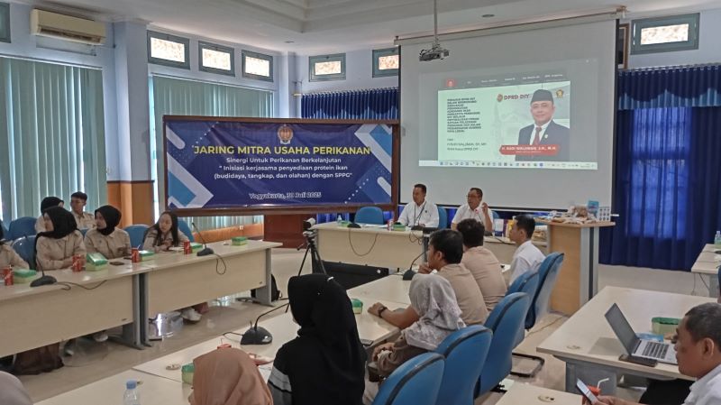 FOKUS Suasana rapat Jaring Mitra Perikanan yang dihadiri oleh berbagai unsur pemerintah dan pelaku usaha perikanan di Ruang Gurami Kantor DKP DIY Rabu (307).