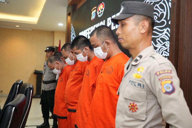Lia pelaku judi online diringkus polisi dan ditetapkan tersangka.