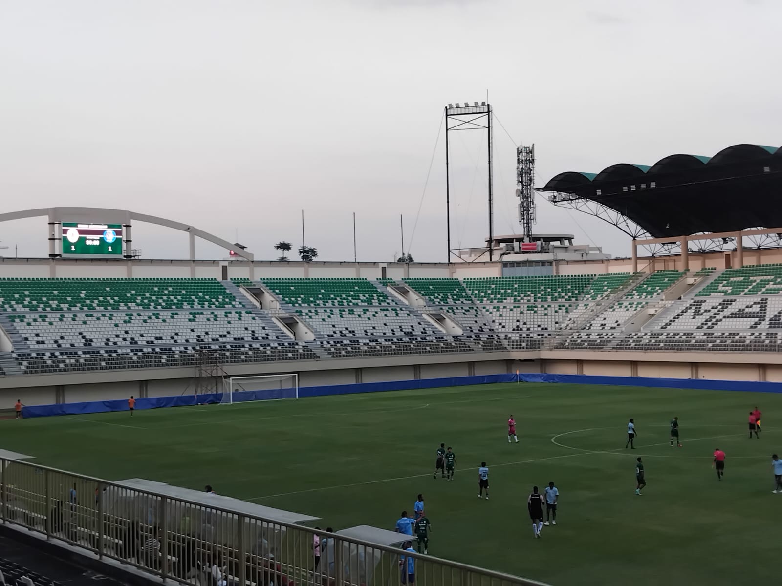 Laga uji coba PSS Sleman melaan PSBS Biak di MagIS