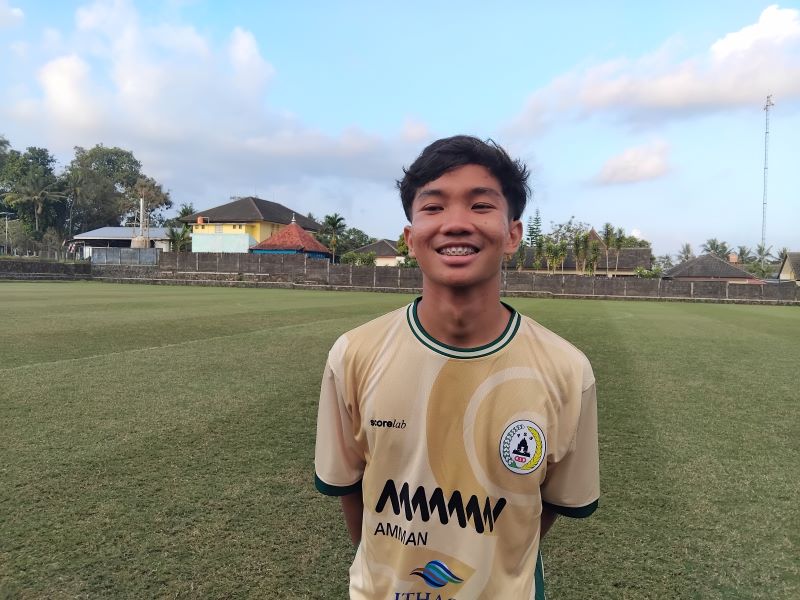 Gelandang muda PSS Sleman Dominikus Dion