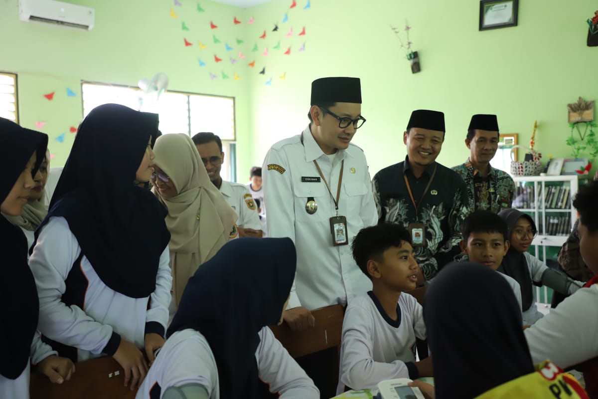 Wakil Bupati Purworejo Dion Agasi Setiabudi mencanangkan program Cek Kesehatan Gratis (CKG) di MAN Purworejo. (Dokumentasi Prokopim Purworejo)  &nbsp;