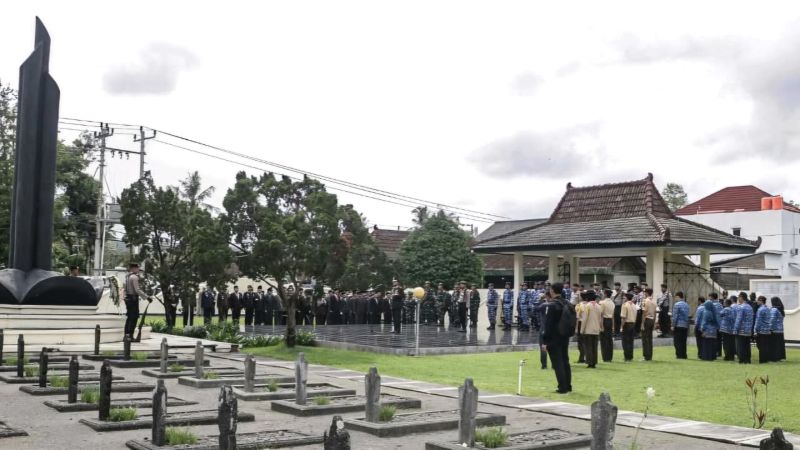 UPACARA: Kondisi Taman Makam Pahlawan Giripeni saar dikunjung beberapa waktu lalu.&nbsp;