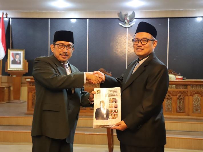 Prosesi serah terima jabatan Penjabat Sekretaris Daerah (Sekda) Kabupaten Purworejo. (Dokumentasi Prokopim Purworejo)  &nbsp;